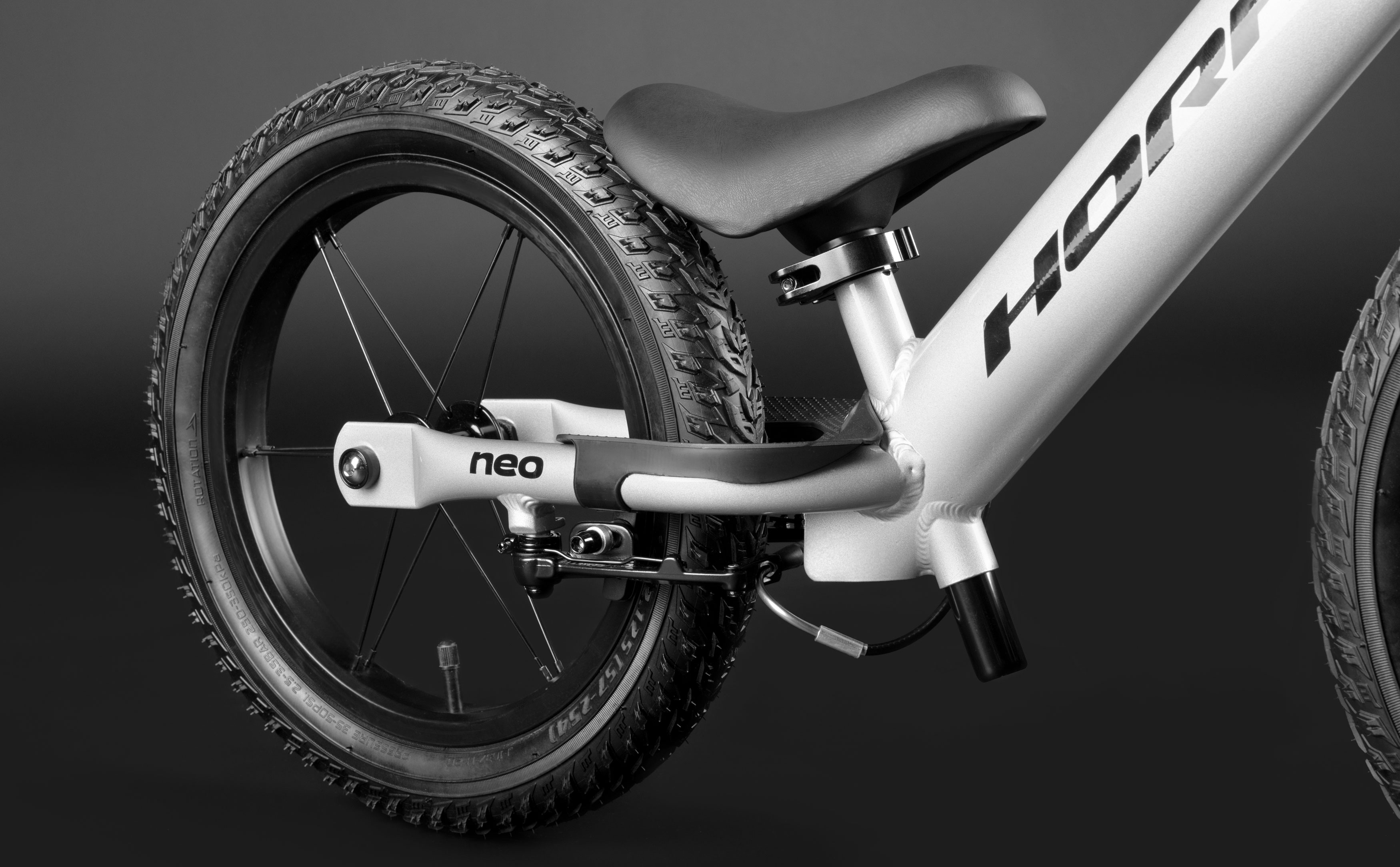 Беговел HORH NEO 14" серебро